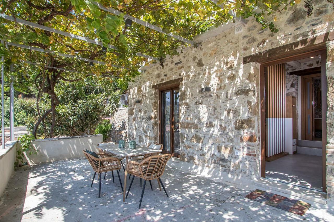 Stairs Homes & Suites Kamaria  Dış mekan fotoğraf